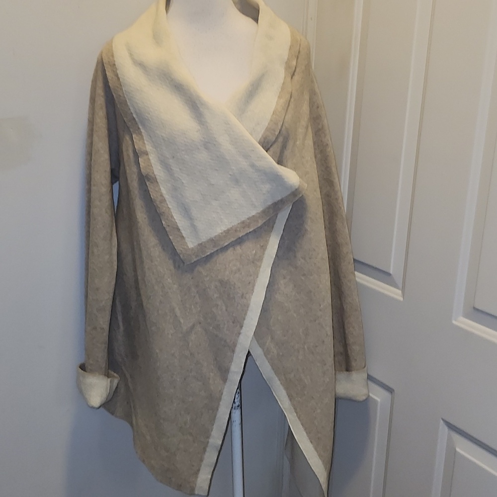 A.IDA Tan Wool Cardigan Wrap Sweater  Drape Size XL NWT
